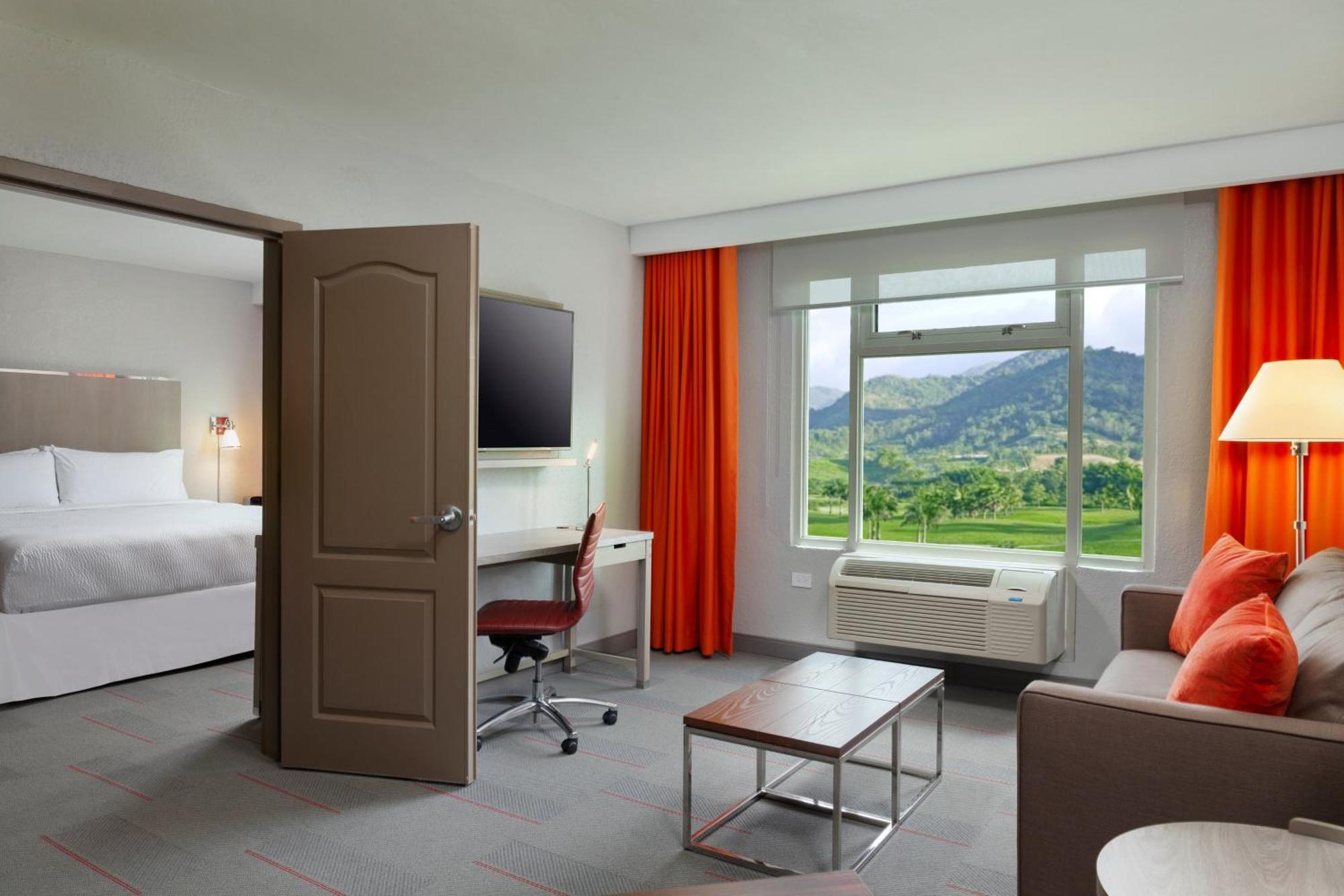 Four Points By Sheraton Caguas Real Екстериор снимка